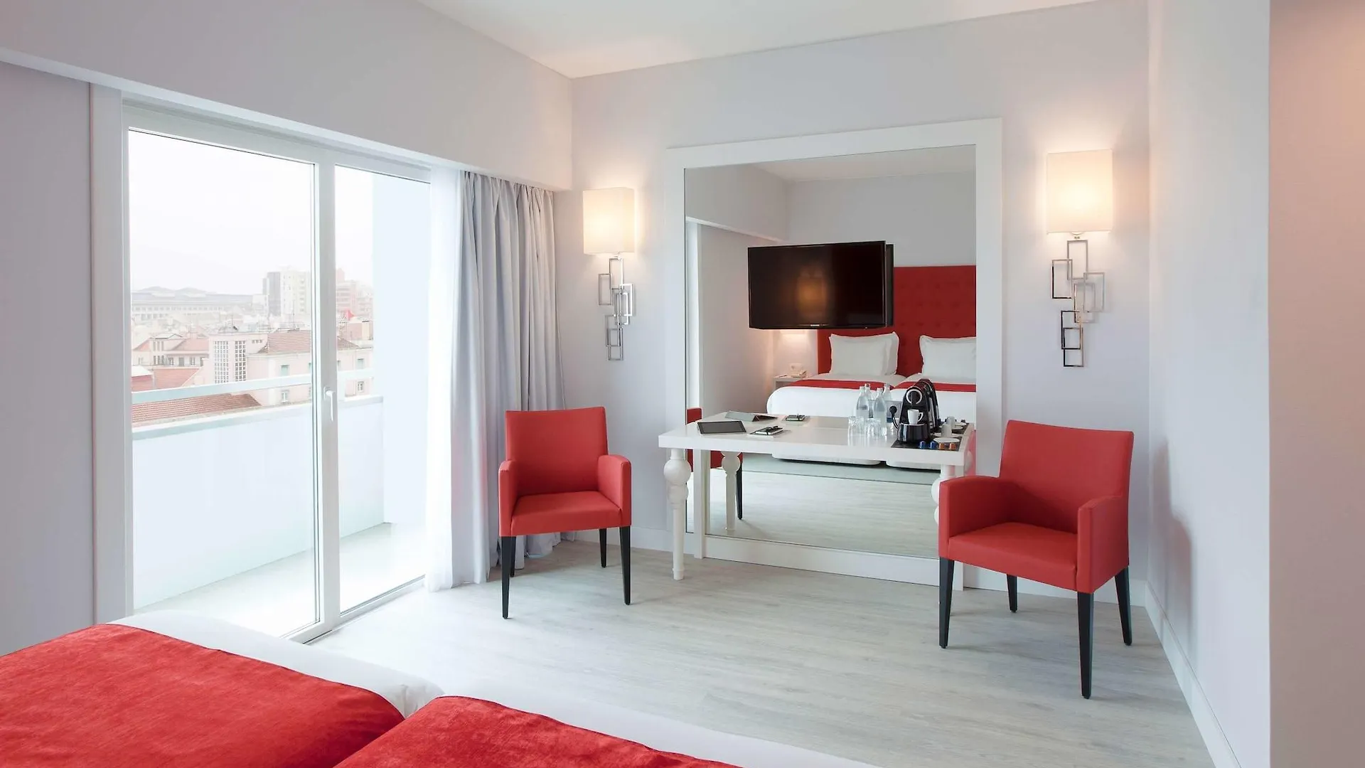 Lutecia Smart Design Hotel Lisbon 4*,