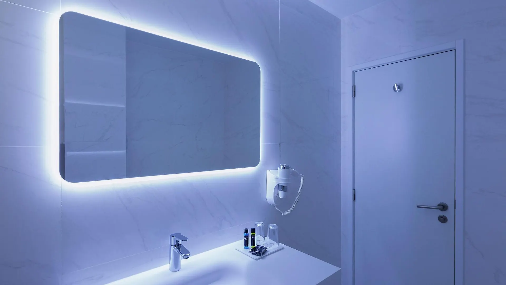 Lutecia Smart Design Hotel Lisboa 4*,
