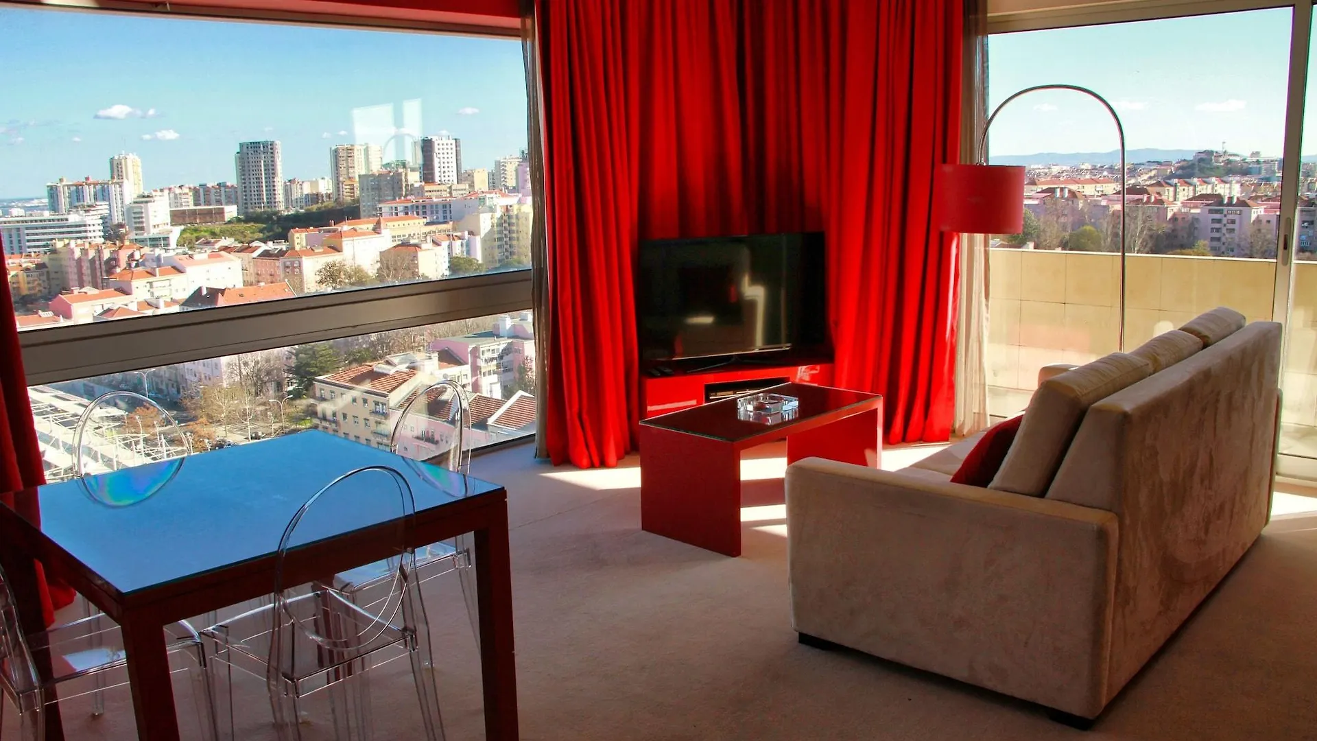 Lutecia Smart Design Hotel Lisbon 4*,